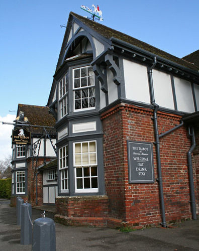 The Talbot And Apartment Iwerne Minster Buitenkant foto
